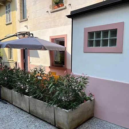 Crooked House
